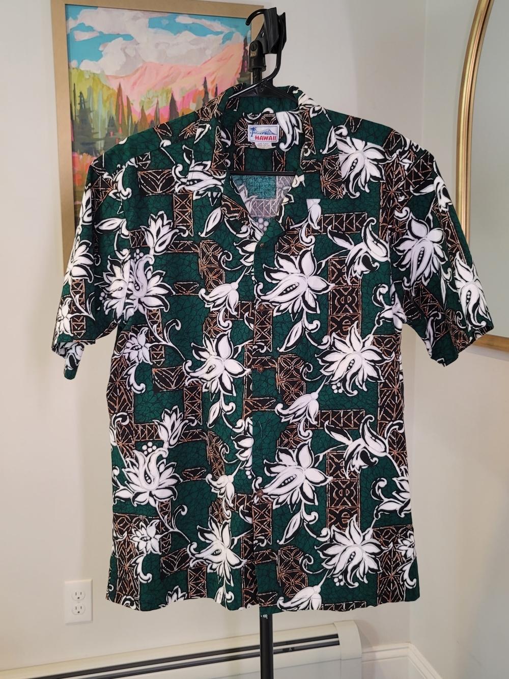 HAWAII Brand VINTAGE 90s Aloha Shirt Made in USA Green and White Men's Size XL